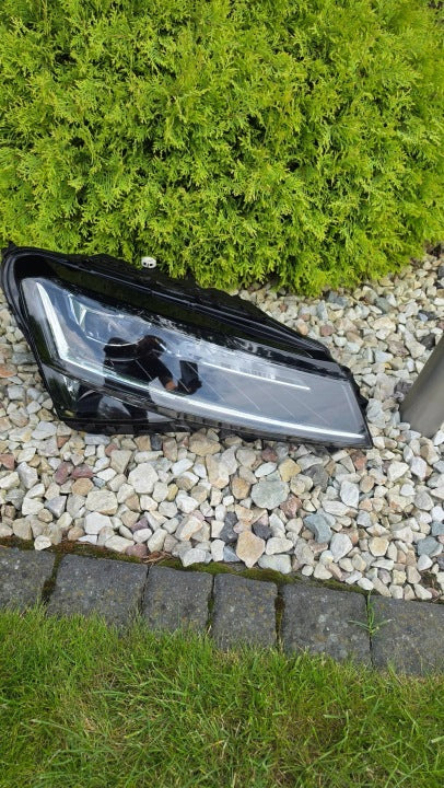 Frontscheinwerfer Skoda Superb 3V1941016D Rechts Scheinwerfer Headlight SCH6527516125tj