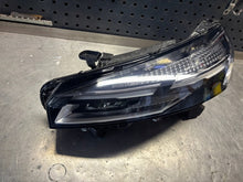 Laden Sie das Bild in den Galerie-Viewer, Frontscheinwerfer Renault Clio I 5 260600149R LED Links Scheinwerfer Headlight SCH6533541279en