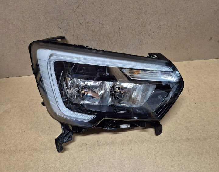 Frontscheinwerfer Renault Master III 260105567R Rechts Scheinwerfer Headlight SCH6536747727ln