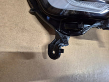 Laden Sie das Bild in den Galerie-Viewer, Frontscheinwerfer Renault Master III 260105567R Rechts Scheinwerfer Headlight SCH6536747727ln