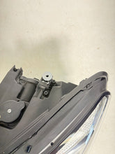 Laden Sie das Bild in den Galerie-Viewer, Frontscheinwerfer Seat Tarraco 5FJ941007K Links Scheinwerfer Headlight SCH6548089962ql