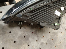 Laden Sie das Bild in den Galerie-Viewer, Frontscheinwerfer Mercedes-Benz Eqe A2949062601 1250408A2949062501 LED Rechts SCH6549704459cq