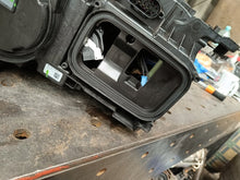 Laden Sie das Bild in den Galerie-Viewer, Frontscheinwerfer Mercedes-Benz Eqe A2949062601 1250408A2949062501 LED Rechts SCH6549704459cq