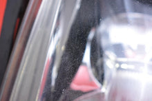 Load image into Gallery viewer, Frontscheinwerfer Volvo V60 31383067 Rechts Scheinwerfer Headlight SCH6557140924ct