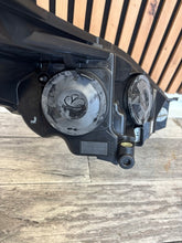 Laden Sie das Bild in den Galerie-Viewer, Frontscheinwerfer Ford Fiesta I C1BB-13W030-AH Links Scheinwerfer Headlight SCH6557513741sz