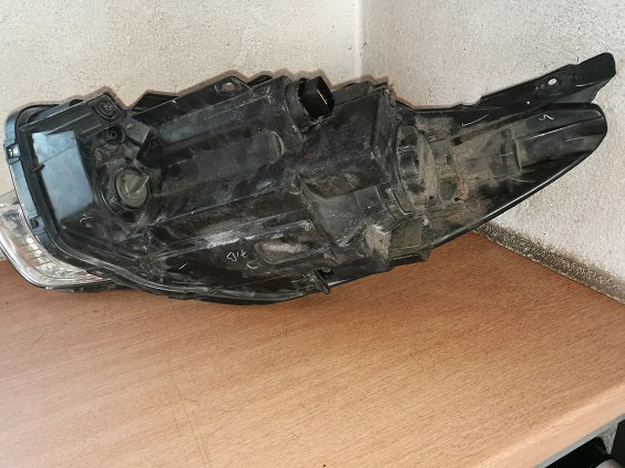 Frontscheinwerfer Hyundai I Van 921020X120 Ein Stück (Rechts oder Links) SCH6557889481ty