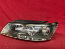 Laden Sie das Bild in den Galerie-Viewer, Frontscheinwerfer Hyundai Sonata 92101-3K520 Links Scheinwerfer Headlight SCH6562877976va
