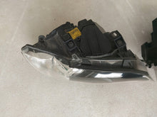 Laden Sie das Bild in den Galerie-Viewer, Frontscheinwerfer BMW E93 E92 7162141 7182513 Ein Satz Scheinwerfer Headlight SCH6565062200ua