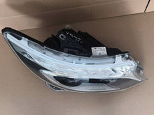 Laden Sie das Bild in den Galerie-Viewer, Frontscheinwerfer Mercedes-Benz Vito W447 A4479061501 Rechts Headlight SCH6578036101kn