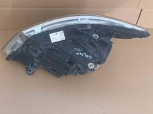 Laden Sie das Bild in den Galerie-Viewer, Frontscheinwerfer Mercedes-Benz Vito W447 A4479061501 Rechts Headlight SCH6578036101kn