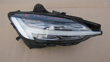 Laden Sie das Bild in den Galerie-Viewer, Frontscheinwerfer Volvo V60 I S60 32404681 Rechts Scheinwerfer Headlight SCH6581687024ue