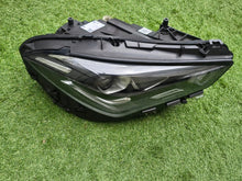 Laden Sie das Bild in den Galerie-Viewer, Frontscheinwerfer Mercedes-Benz Cla X118 C118 A1189062600 LED Rechts Headlight SCH6585717115fp