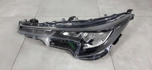 Laden Sie das Bild in den Galerie-Viewer, Frontscheinwerfer Toyota Corolla 81150-02S60 LED Links Scheinwerfer Headlight SCH6592826567zx