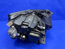 Laden Sie das Bild in den Galerie-Viewer, Frontscheinwerfer Audi Q2 81A941011D LED Links Scheinwerfer Headlight SCH6608691769mk