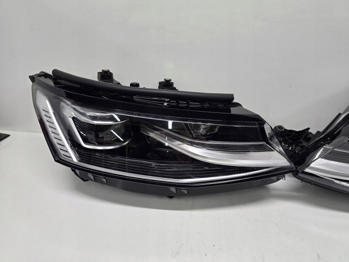 Frontscheinwerfer VW T7 7T1941082E 7T1941081E Ein Satz Scheinwerfer Headlight SCH6611791644ea