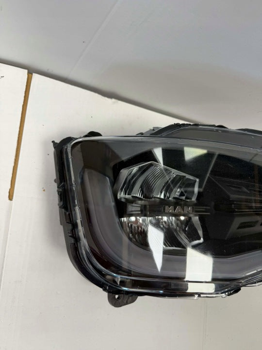 Frontscheinwerfer Man 10660140340 Rechts Scheinwerfer Headlight SCH6624237727qq