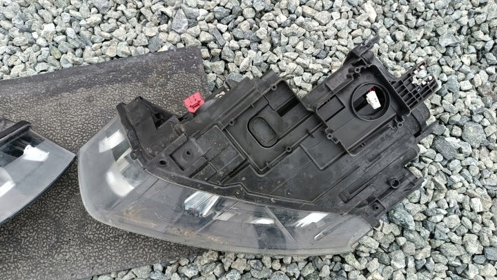 Frontscheinwerfer Audi Q3 8U0941006 8U0941005 Xenon Rechts Headlight SCH6641921216yl