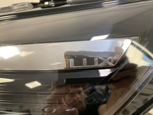 Laden Sie das Bild in den Galerie-Viewer, Frontscheinwerfer Opel Corsa F 39162658 354261827 Links Scheinwerfer Headlight SCH6643199639uh