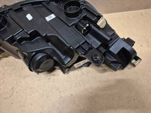 Laden Sie das Bild in den Galerie-Viewer, Frontscheinwerfer Seat Ibiza V 6F1941005E LED Links Scheinwerfer Headlight SCH6644433828wr
