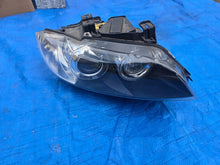 Laden Sie das Bild in den Galerie-Viewer, Frontscheinwerfer BMW 3 Coupe E92 7162142 03012302827162142113 Rechts Headlight SCH6662496657gd