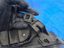 Laden Sie das Bild in den Galerie-Viewer, Frontscheinwerfer BMW 3 Coupe E92 7162142 03012302827162142113 Rechts Headlight SCH6662496657gd