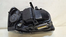Laden Sie das Bild in den Galerie-Viewer, Frontscheinwerfer Land Rover I Freelander 6H52-13W030-HC Links Headlight SCH6671488095zp