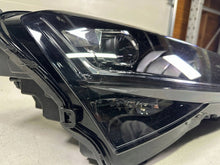 Load image into Gallery viewer, Frontscheinwerfer Skoda Superb III 3V1941016E Rechts Scheinwerfer Headlight SCH6672873510lp