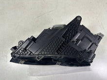 Load image into Gallery viewer, Frontscheinwerfer Skoda Superb III 3V1941016E Rechts Scheinwerfer Headlight SCH6672873510lp