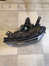 Laden Sie das Bild in den Galerie-Viewer, Frontscheinwerfer Opel Astra L 9855316580 Links Scheinwerfer Headlight SCH6677971487ri