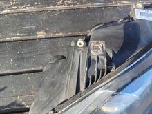 Laden Sie das Bild in den Galerie-Viewer, Frontscheinwerfer Seat Leon 5P1941007E Links Scheinwerfer Headlight SCH6681781189ut