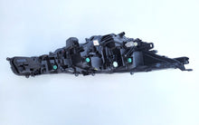 Laden Sie das Bild in den Galerie-Viewer, Frontscheinwerfer Toyota Corolla 81150-02S60 LED Links Scheinwerfer Headlight SCH6685727770zb