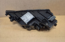 Laden Sie das Bild in den Galerie-Viewer, Frontscheinwerfer Skoda Octavia I 5E1941015E LED Links Scheinwerfer Headlight SCH6688078211yu