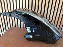 Laden Sie das Bild in den Galerie-Viewer, Frontscheinwerfer Ford Transit Courier R2X613E014AF Ein Satz Headlight SCH6697643348zb