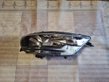 Laden Sie das Bild in den Galerie-Viewer, Frontscheinwerfer Iveco Daily I 5801473750 Links Scheinwerfer Headlight SCH6703941963bo