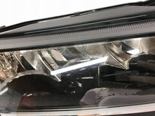 Laden Sie das Bild in den Galerie-Viewer, Frontscheinwerfer Skoda Octavia IV 5E4941010 Rechts Scheinwerfer Headlight SCH6722556173ro