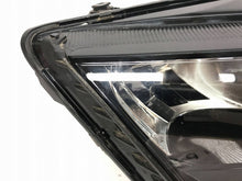 Laden Sie das Bild in den Galerie-Viewer, Frontscheinwerfer Skoda Octavia IV 5E4941010 Rechts Scheinwerfer Headlight SCH6722556173ro