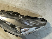 Laden Sie das Bild in den Galerie-Viewer, Frontscheinwerfer Ford Kuga II GV4113W030CG Links Scheinwerfer Headlight SCH6743278939sl
