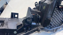 Load image into Gallery viewer, Frontscheinwerfer Toyota Corolla 81110-12N70 Rechts Scheinwerfer Headlight SCH6748884600wz