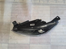 Laden Sie das Bild in den Galerie-Viewer, Frontscheinwerfer Ford Focus NX7B13E015CE Links Scheinwerfer Headlight SCH6750366071rt