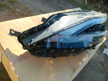 Laden Sie das Bild in den Galerie-Viewer, Frontscheinwerfer Nissan Qashqai I J12 100-8D02G Links Scheinwerfer Headlight SCH6752718829ny