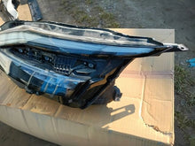 Laden Sie das Bild in den Galerie-Viewer, Frontscheinwerfer Nissan Qashqai I J12 100-8D02G Links Scheinwerfer Headlight SCH6752718829ny