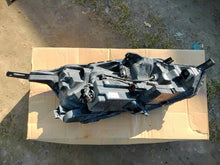 Laden Sie das Bild in den Galerie-Viewer, Frontscheinwerfer Nissan Qashqai I J12 100-8D02G Links Scheinwerfer Headlight SCH6752718829ny