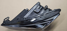 Laden Sie das Bild in den Galerie-Viewer, Frontscheinwerfer Seat Tarraco 5FB941007G LED Links Scheinwerfer Headlight SCH6755735683gw