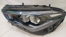 Laden Sie das Bild in den Galerie-Viewer, Frontscheinwerfer Mercedes-Benz Cla C118 A1189068300 Links Headlight SCH6760250603oc