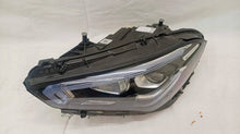 Laden Sie das Bild in den Galerie-Viewer, Frontscheinwerfer Mercedes-Benz Cla C118 A1189068300 Links Headlight SCH6760250603oc