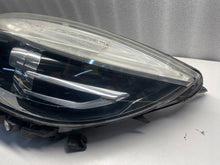 Load image into Gallery viewer, Frontscheinwerfer Renault Scenic 260601946R Links Scheinwerfer Headlight SCH6779957234wi