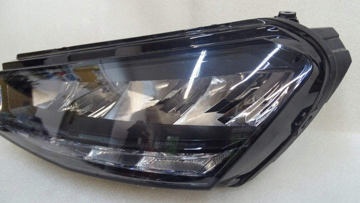 Frontscheinwerfer Skoda Fabia IV 6VB941015 LED Links Scheinwerfer Headlight SCH6782998864xx