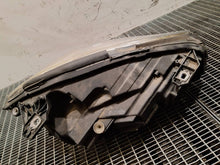 Laden Sie das Bild in den Galerie-Viewer, Frontscheinwerfer Mercedes-Benz W176 1LG01081803 Links Scheinwerfer Headlight SCH6783703736qy
