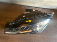Laden Sie das Bild in den Galerie-Viewer, Frontscheinwerfer Skoda Superb 3V1941015D Links Scheinwerfer Headlight SCH6787641335dl