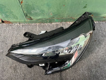 Laden Sie das Bild in den Galerie-Viewer, Frontscheinwerfer Renault Clio I V 260609987R LED Links Scheinwerfer Headlight SCH6789589851wi
